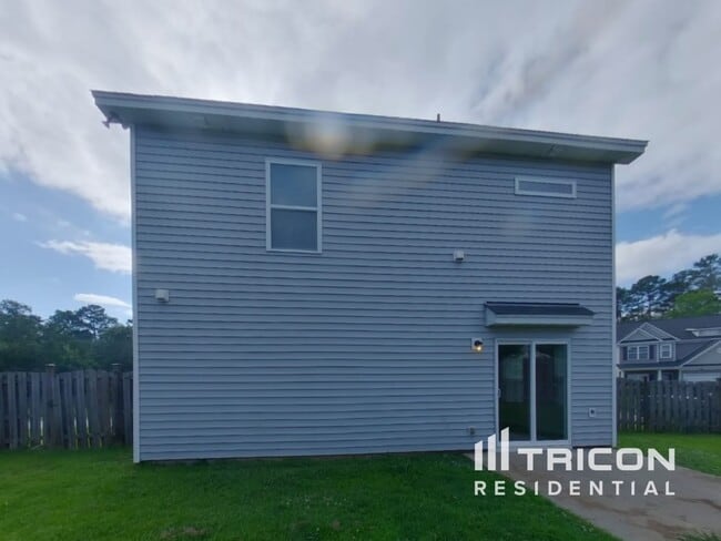 Building Photo - 216 Whispering Oak Ln