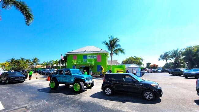 Building Photo - 890 N Federal Hwy