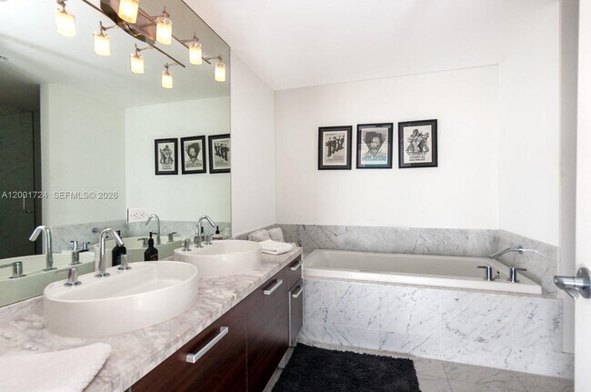 Building Photo - 244 Biscayne Blvd