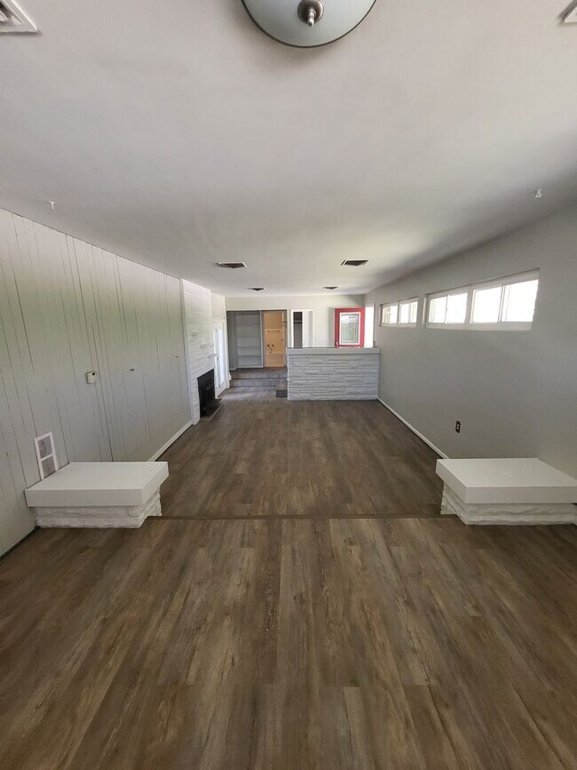 Building Photo - 507 Pfeiffer Rd