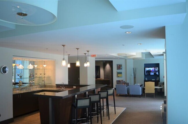 Building Photo - 400 W Peachtree St NW