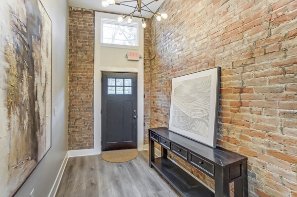 Building Photo - 2455 W McMicken Ave