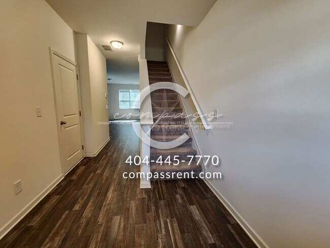 Building Photo - 2365 Camden Oak Way