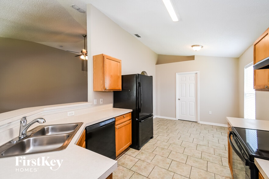 Building Photo - 1873 Penzance Pkwy