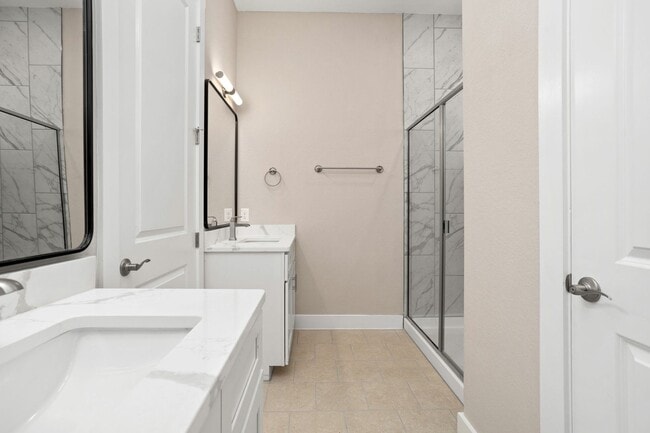 Building Photo - Brand New 3/2.5 Townhome