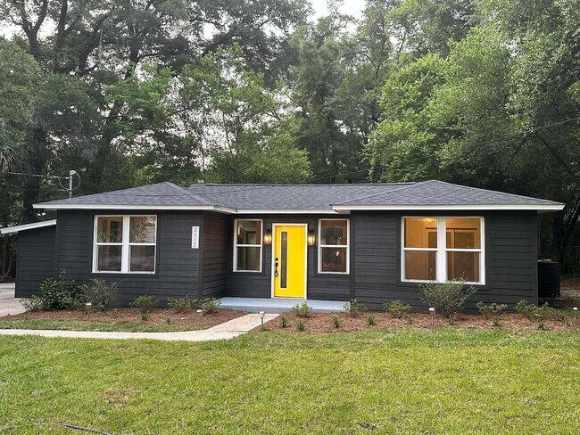 Front - 2912 Gerald Dr