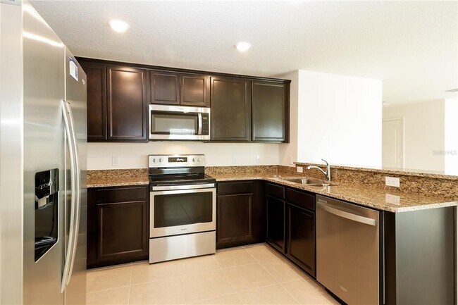 Building Photo - 2215 Caspian Dr