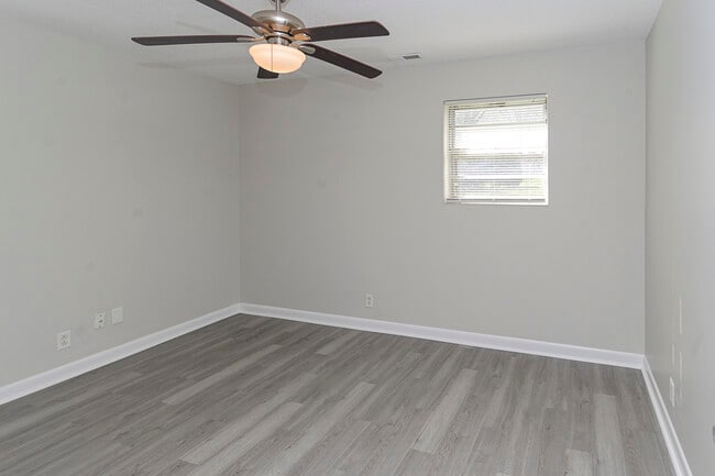 Building Photo - 156 Macon Rd