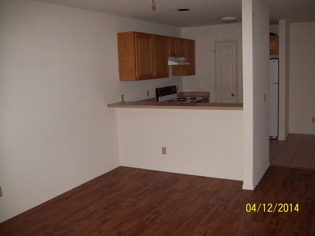 Building Photo - Fantastic Arboretum location - Spacious Ga...