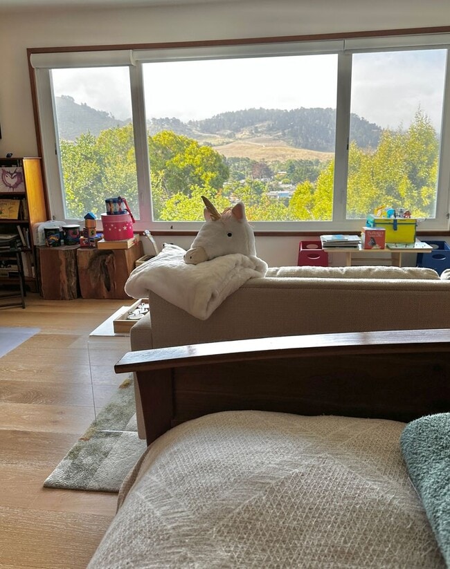 Building Photo - Hatton Fields Retreat with Guest Suite and...