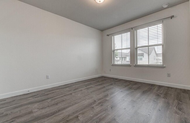 Building Photo - 159 Buckthorn Dr