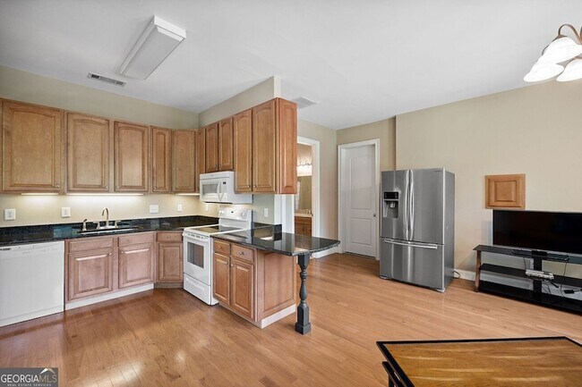 Building Photo - 11140 W Rd