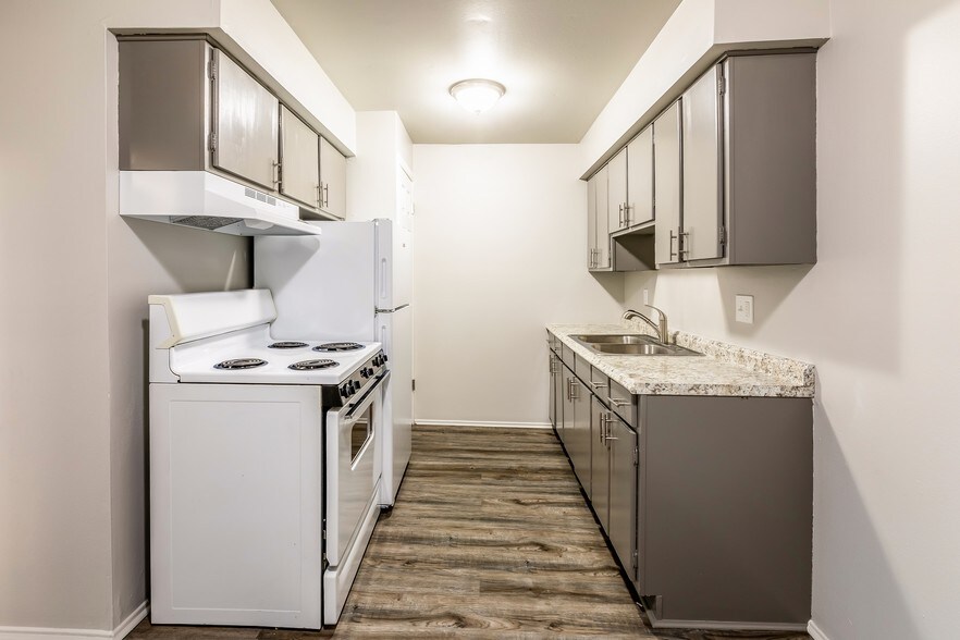 Cove On 13 Roseville, MI 17134 E Thirteen Mile Rd Roseville MI