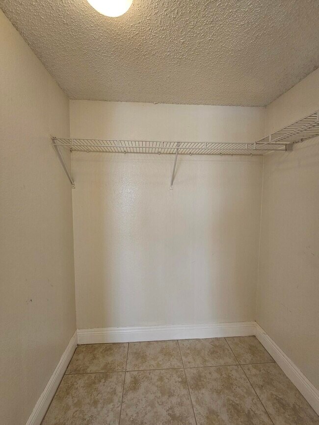 Building Photo - 1760 Windorah Way