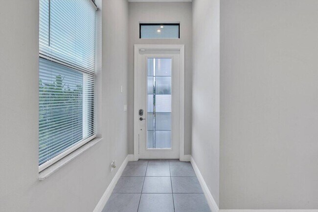 Building Photo - 9399 SW Pepoli Way