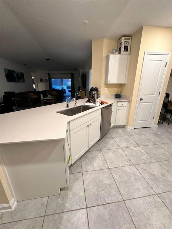 Building Photo - 684 Sand Pne Ln