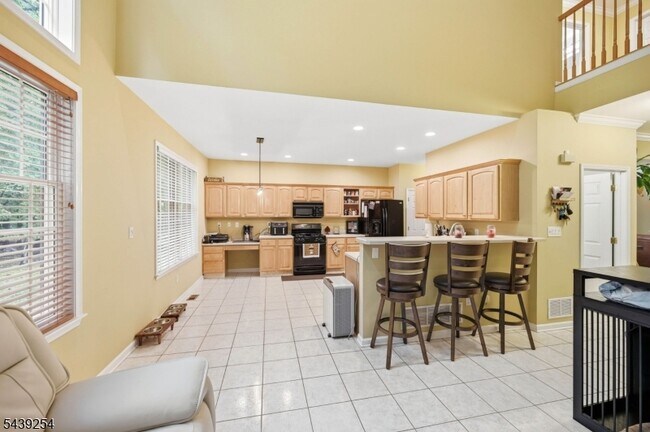 Building Photo - 75 Spring Hill Cir