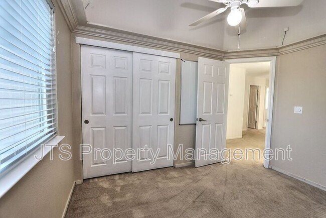 Building Photo - 8847 Mossburn Way