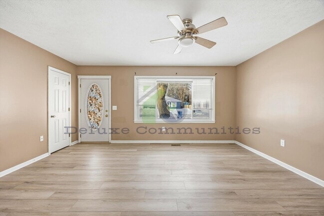 Building Photo - Spacious 3 Bedroom Single Family Home Near Downtown GR | $1795