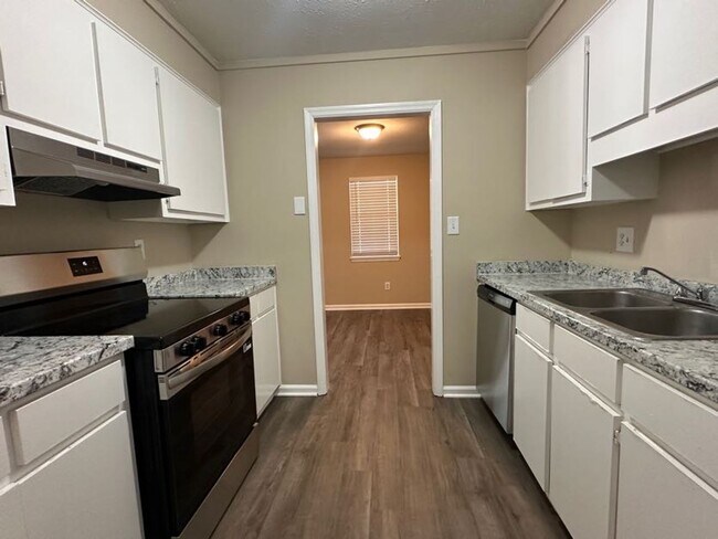 Building Photo - """~132 Stoneybrooks Place