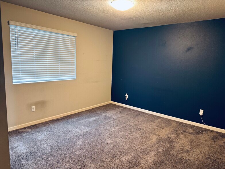 Second Floor Bedroom 1 - 4124 SW Mawrcrest Ave