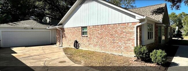 Building Photo - 4310 Cinnabar Dr