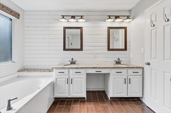 Building Photo - 7502 Fred's Folly Dr