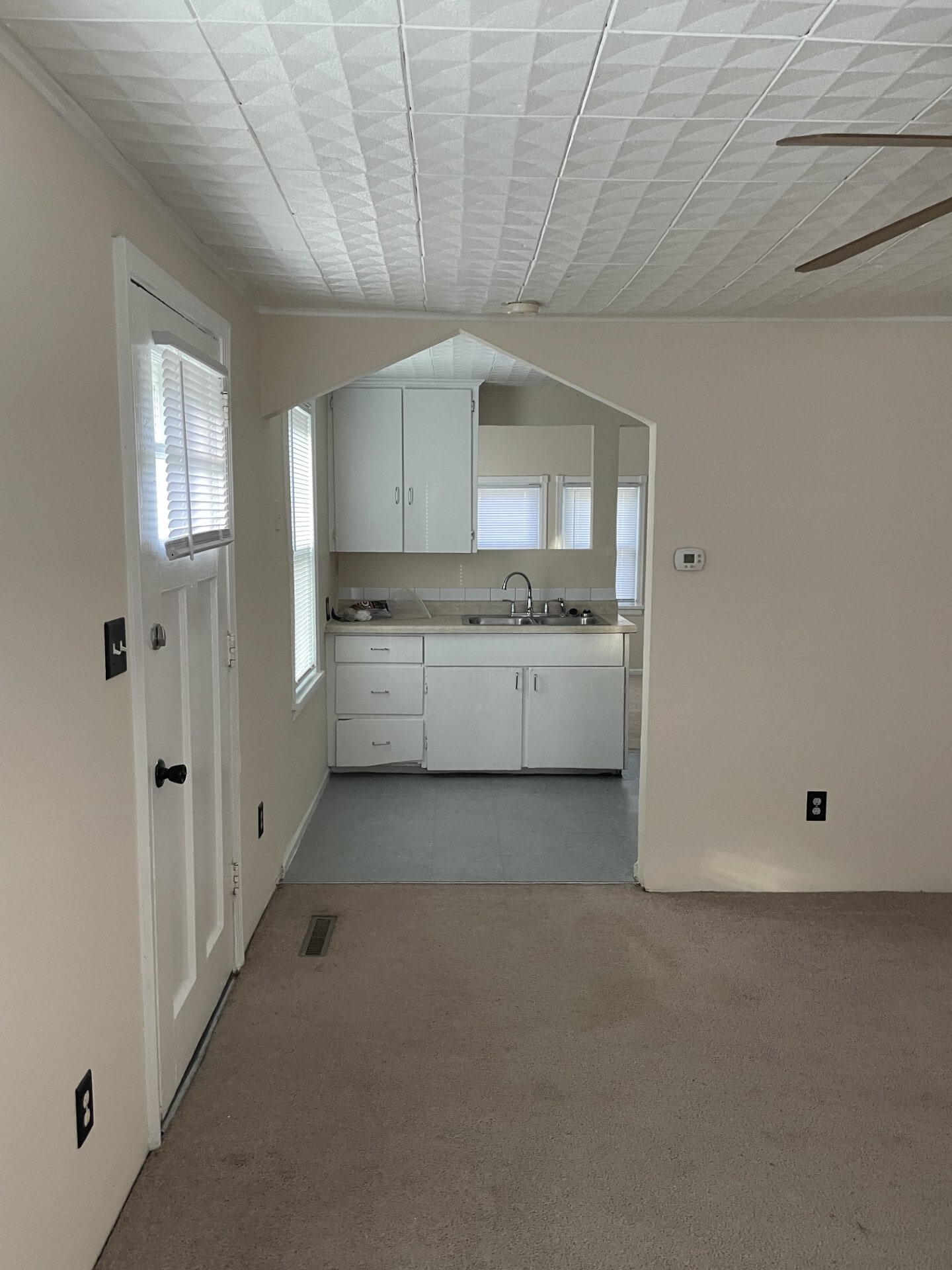 Kitchen - 46 Martinview Rd