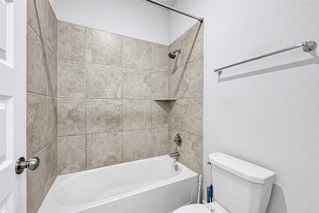 Building Photo - 9339 Galloway Wds Trl