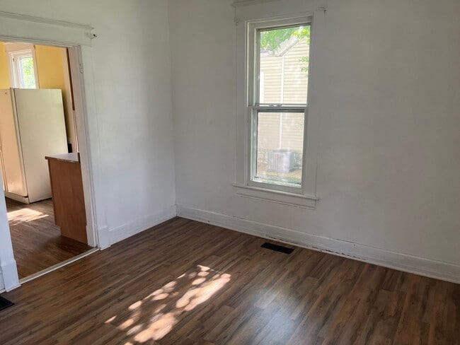 Building Photo - 2 Bedroom 2 bathroom in Alton