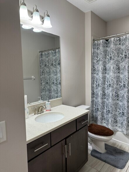 Building Photo - 30086 Southwell Ln