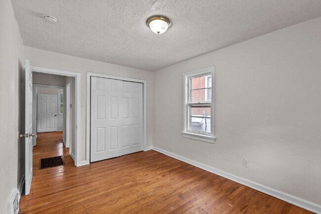 Building Photo - Perfect Blend of Convenience & Comfort on ...