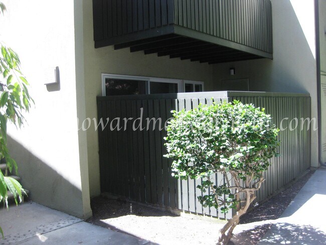 Building Photo - Bonus Den! Beautiful lower condo with large patio in Tara Hills, a resort style living complex!