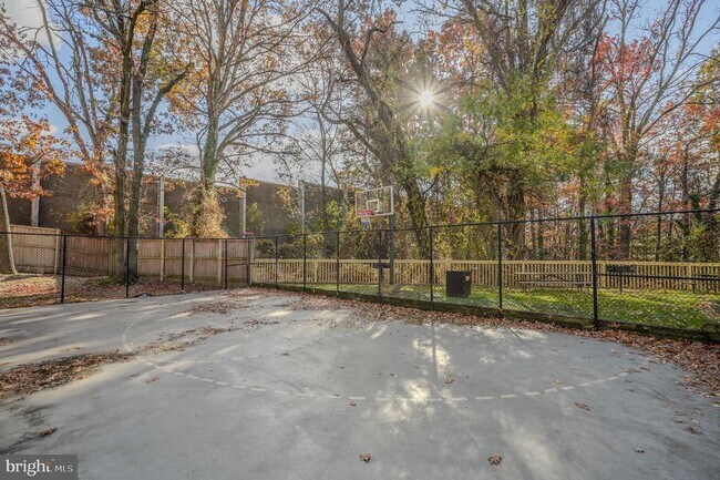 Building Photo - 3307 Wyndham Cir