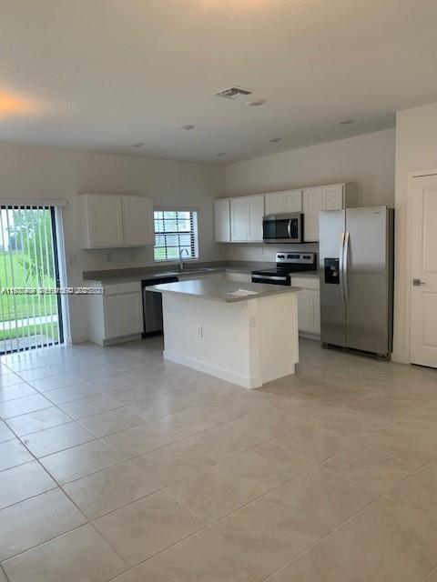 Building Photo - 731 SW 11th St