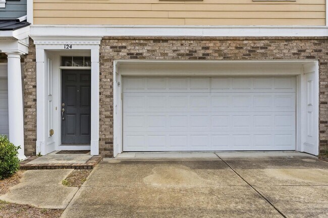 Building Photo - 124 Palm Cove Way