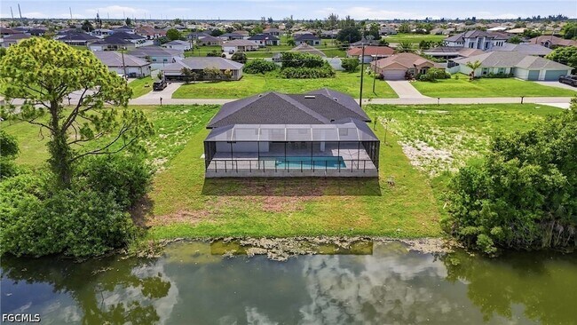 Building Photo - 2210 NW 9th Ave