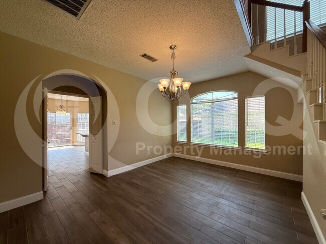 Building Photo - 304 Dakota Trail
