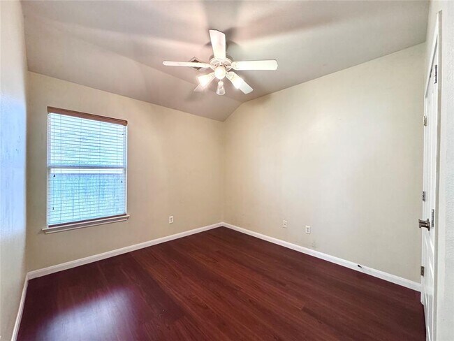 Building Photo - 4109 Hidden View Ct