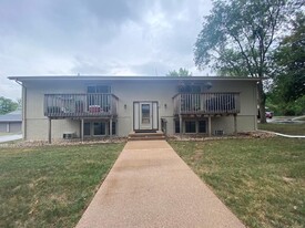 Building Photo - 2808 E Klondike Trl