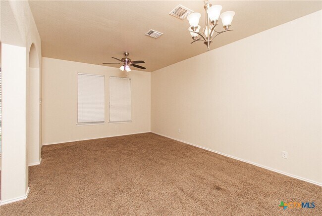 Building Photo - 6509 Creek Land Rd