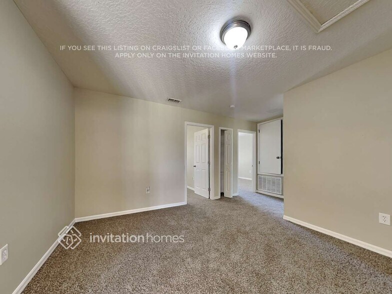 Building Photo - 536 Big Sioux Ct