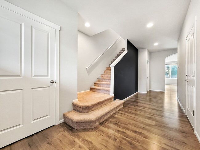Building Photo - Newly built home with major upgrades in Br...
