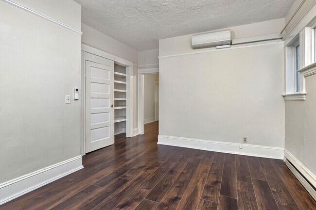 Building Photo - Vintage Charm Meets Modern Comfort in NW Portland