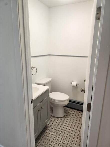 Building Photo - 44 Nellie St