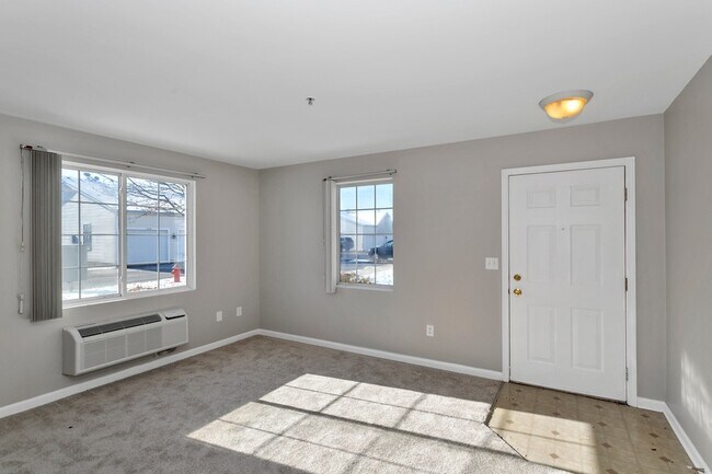 Building Photo - 136 Bertram Dr