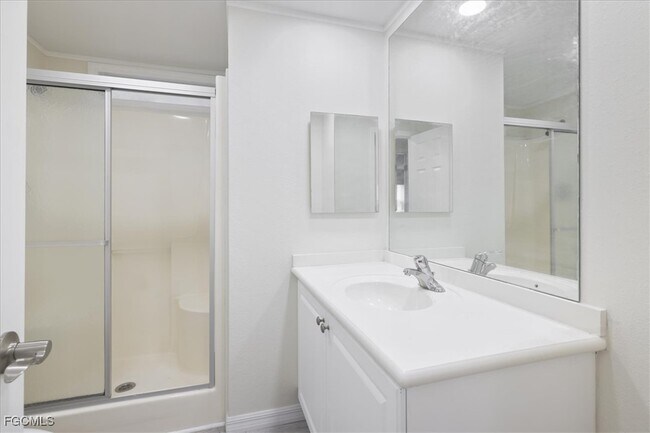 Building Photo - 62 Kiowa Dr N