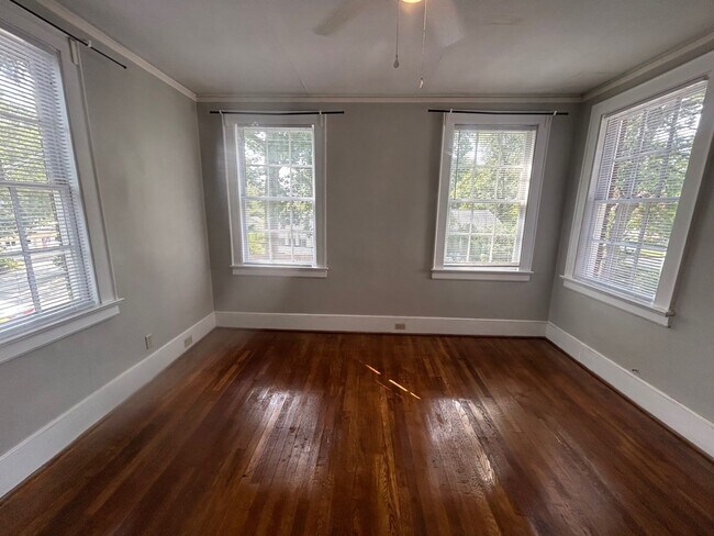 Building Photo - 128 S Edisto Ave