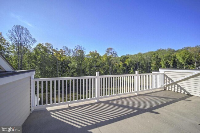 Building Photo - 10864 Foxtrot Cir