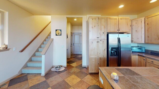 Building Photo - 169 Wildhorse